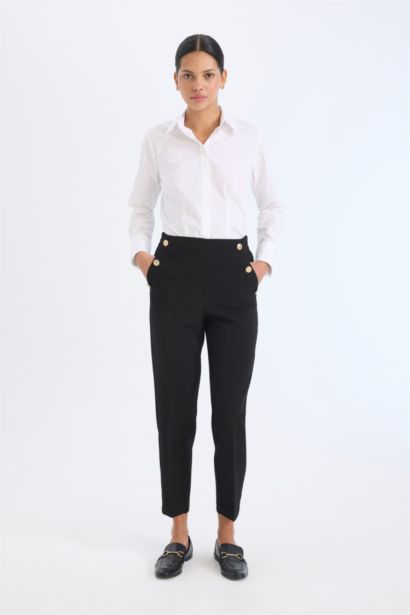 بنطرون كاروت فيت برجل عادي بجيب وخصر عالي