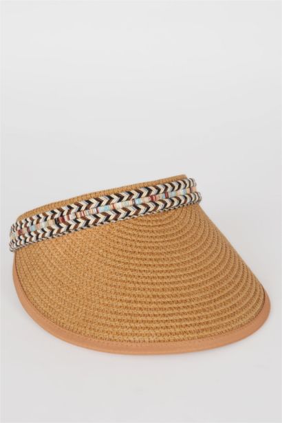قبعة قش نسائي