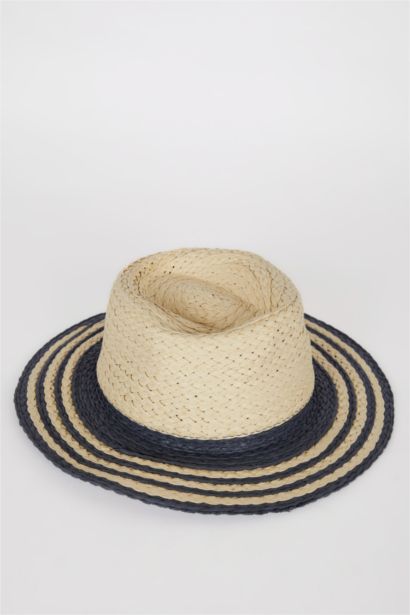 قبعة قش نسائي