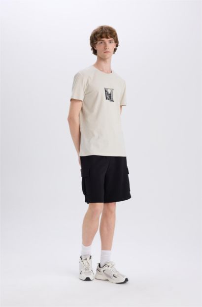 Regular Fit Tied Waist Cargo Shorts
