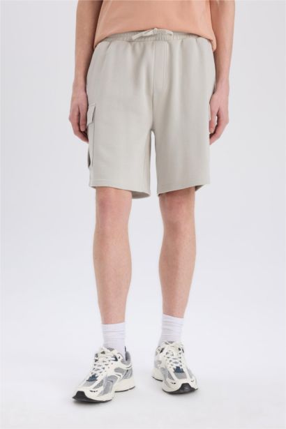 Regular Fit Tied Waist Cargo Shorts