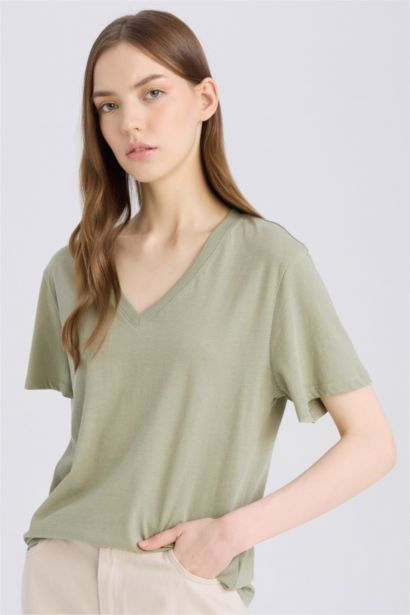 %100 Pamuk Regular Fıt V Yaka Basıc Tişört