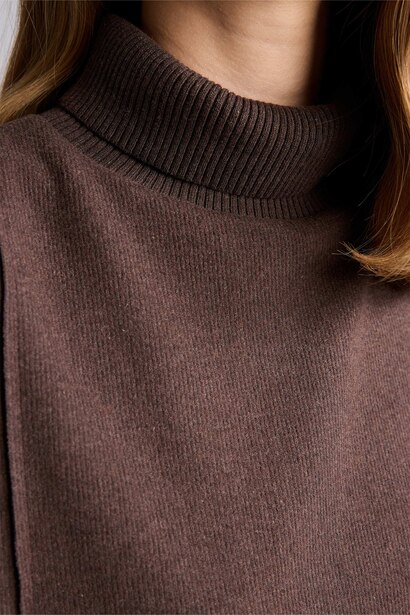 Regular Fit Turtleneck Tank Top