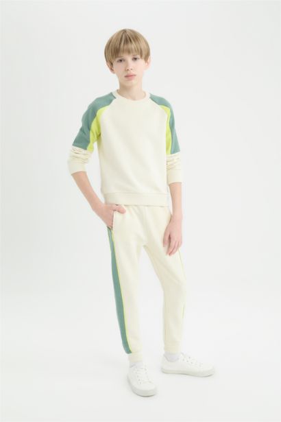 Ensemble de t-shirt à col rond imprimé et pantalon de survêtement pour garçon