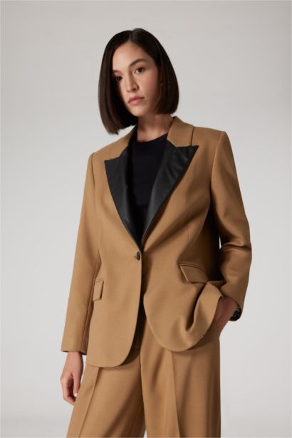 بليزر اوفر سايز جلد صناعي من Sorbe x DeFacto