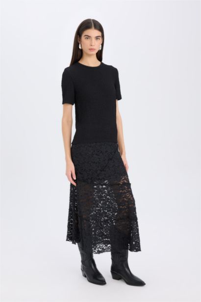 Slim Fit Crew Neck Short Sleeve T-Shirt