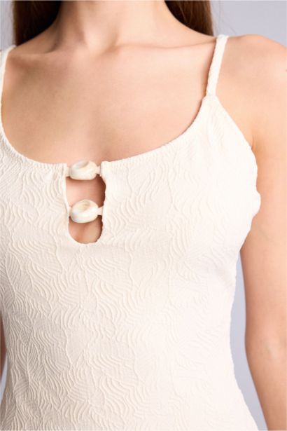 مايوه قصة عادية