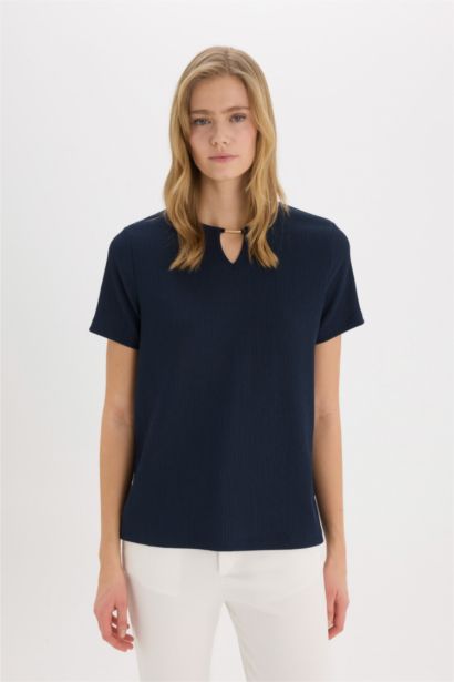 تيشيرت نص ردن سادة قصة عادية