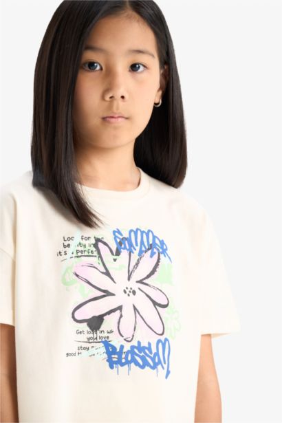 تيشيرت بناتي نص ردن بطبعة شعار بياخة مستديرة