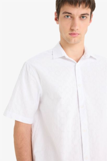 %100 Pamuk Regular Fit Jakarlı Kısa Kollu Gömlek