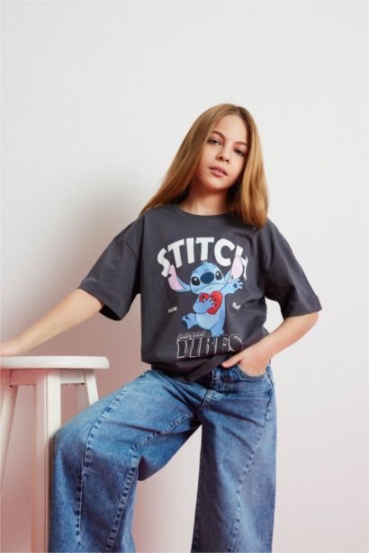 تيشيرت نص ردن اوفر سايز بياخة مستديرة من ليلو وستيتش