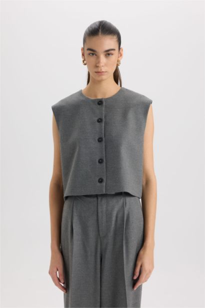 جيلي بياقة مستديرة