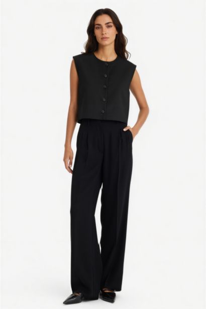 Gilet basique à col ras du cou et à boutons plats