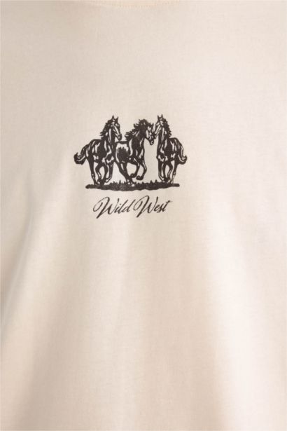 تيشيرت نص كم اوفر سايز برقبة مستديرة بطبعة من الخلف