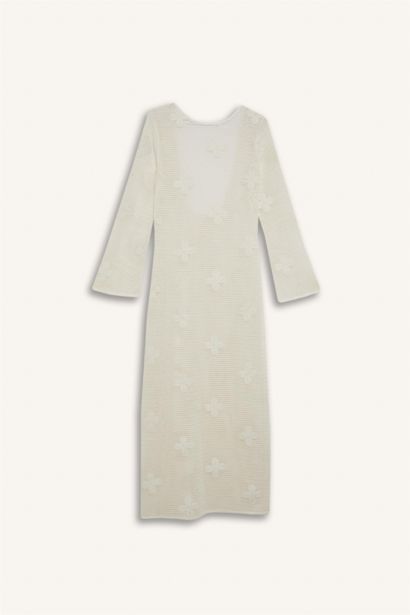 Regular Fit Uzun Kollu Dantelli Maxi Plaj Elbisesi