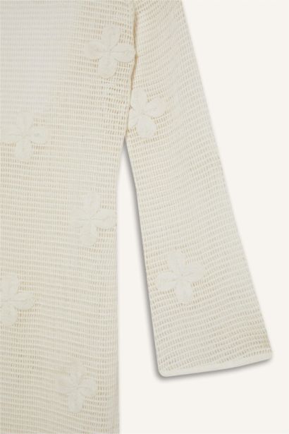 Regular Fit Uzun Kollu Dantelli Maxi Plaj Elbisesi