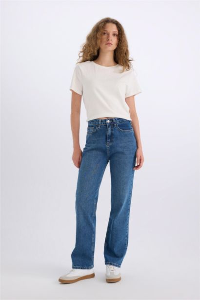 Straight Fit High Waist Ankle Length Washed Jeans