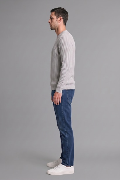 Standard Fit Crew Neck Ribbed Knit Pullover