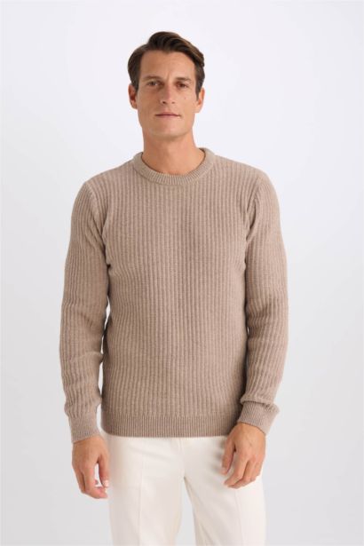 Standart Fit Bisiklet Yaka Dokulu Triko Kazak