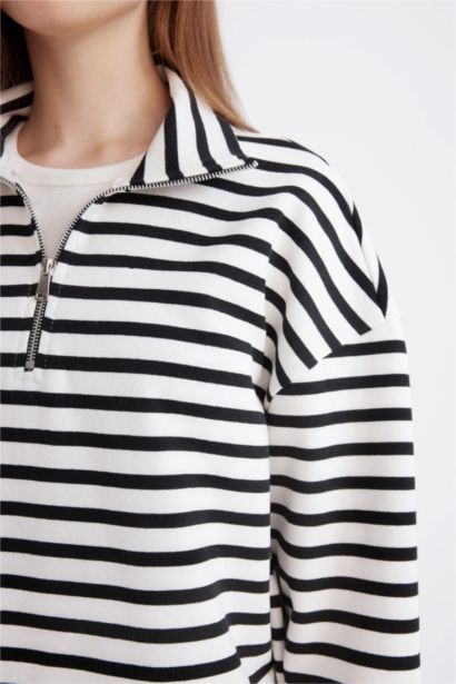 Relax Fit Dik Yaka Fermuarlı Çizgili İçi Yumuşak Tüylü Kalın Sweatshirt Tunik