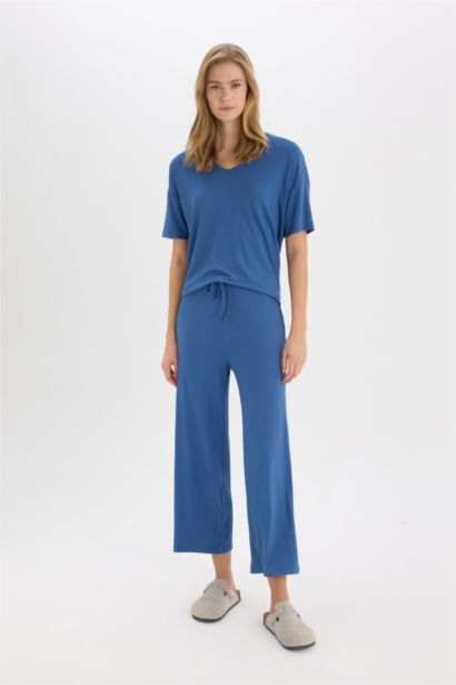 سيت بجامة قصة عادية نص ردن من Fall in Love - قطعتين