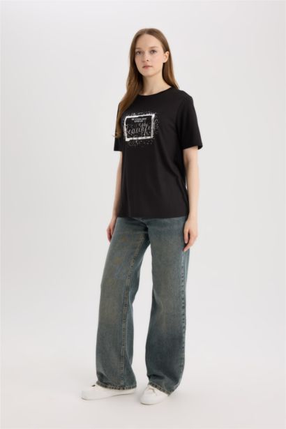 Traditional Regular Fit Crew Neck Short Sleeve T-Shirt