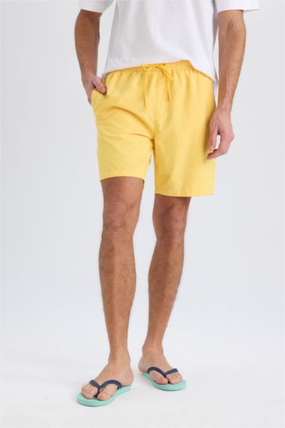 Regular Fit Kısa Boy Yumuşak Tuşeli Deniz Şortu