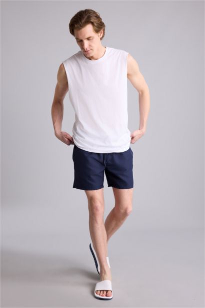 شورت سباحة قصير