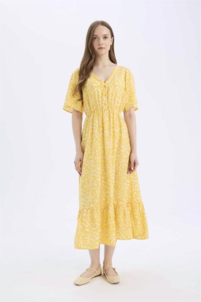 A Cut V-Neck Butterfly Sleeves Dress