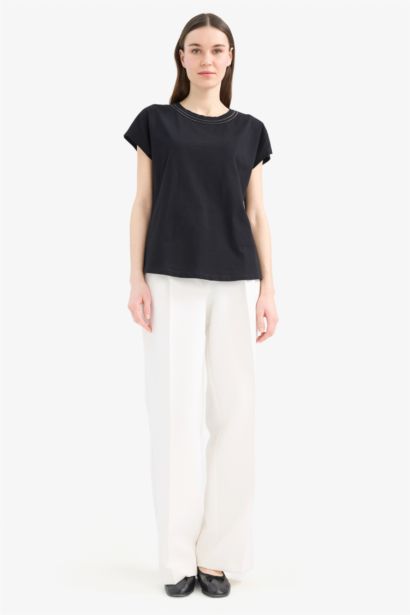 تيشيرت نص كم عادي من قطن برقبة مستديرة