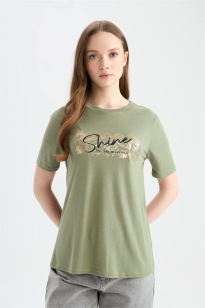 Traditional Regular Fit Crew Neck Short Sleeve T-Shirt