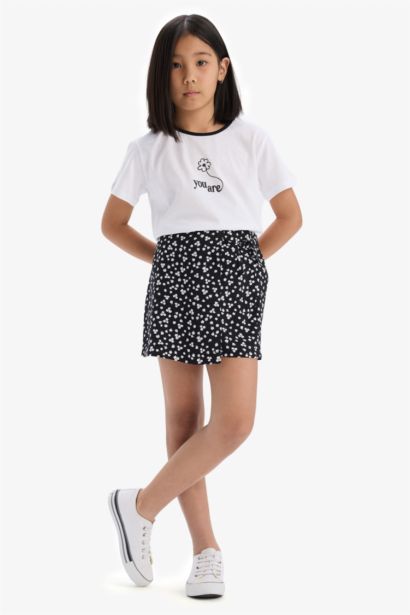 Ensemble de t-shirt et jupe-short imprimée pour fille