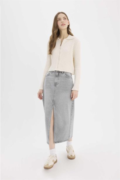 جيبة جينز طويلة