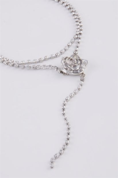 Woman Rose Detailed Stoned Dangling Silver Necklace