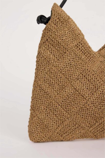 جنطة كتف نسائي قش