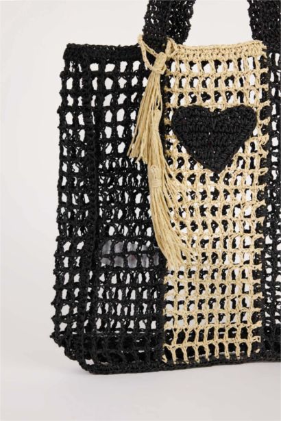 حقيبة كتف نسائية من القش