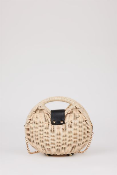 حقيبة كتف نسائية من القش