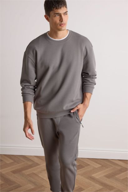 Boxy Fit Crew Neck Basic Sweatshirt