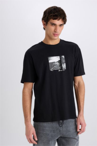 Boxy Fit Crew Neck Short Sleeve T-Shirt