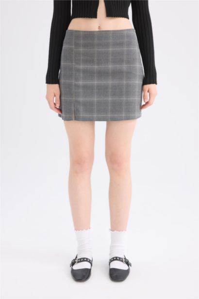 تنورة قصير مطبوع بخصر عالي