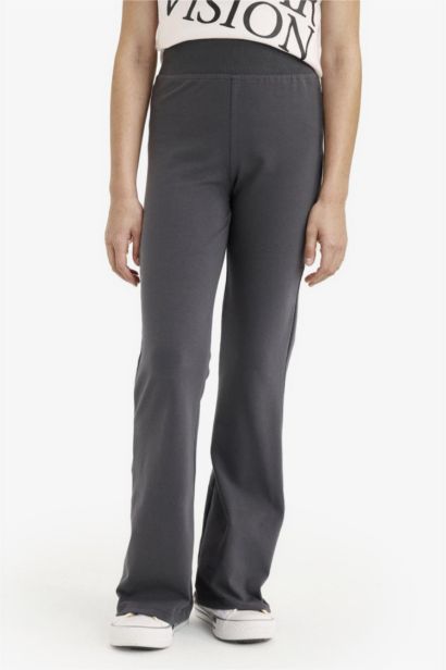 Детские брюки с расклешенными штанинами