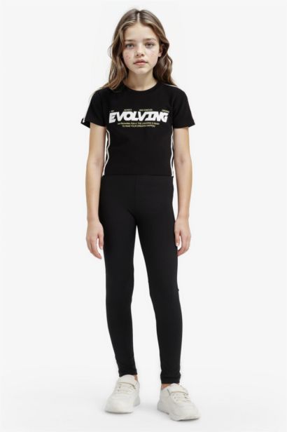 تيشيرت نص ردن مضلع بطبعة شعار سليم فيت بياخة مستديرة