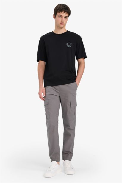 بنطلون جوجر باراشوت قصة عادية