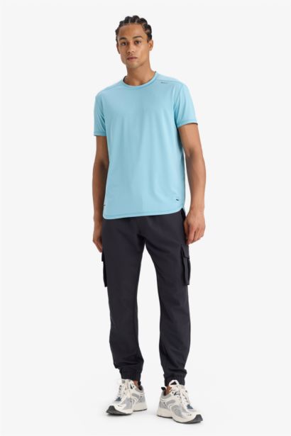 Standart Fit Bisiklet Yaka Sporcu Kısa Kollu Tişört