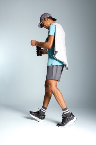 T-shirt de sport slim à col rond et manches courtes de DeFactoFit