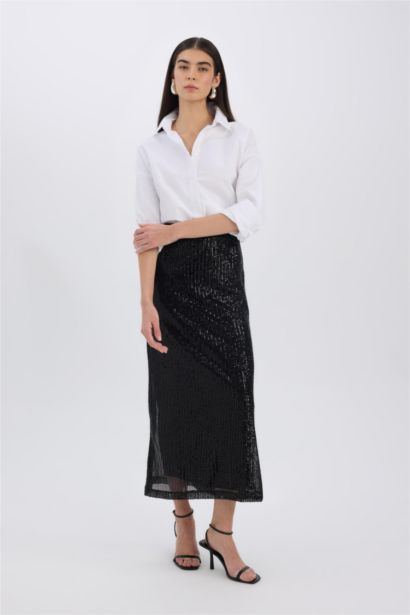 A Cut Sequined Fabric Normal Waist Maxi Knitted Skirt