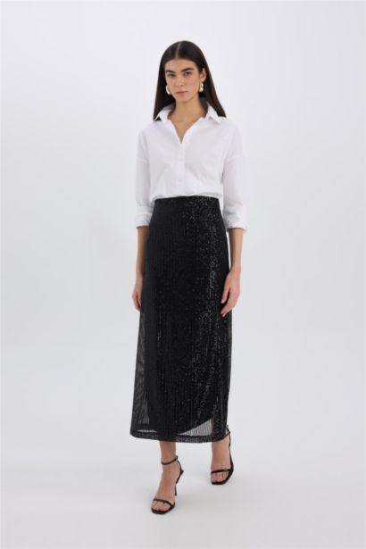 A Cut Sequined Fabric Normal Waist Maxi Knitted Skirt