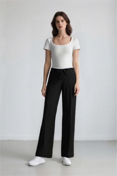 Wide Leg Regular Waist Darted Trousers