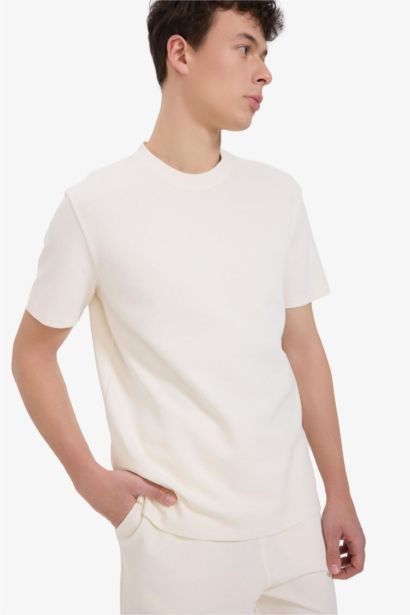 Regular Fit Crew Neck Short Sleeve T-Shirt