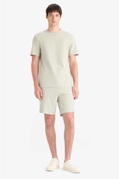 Regular Fit Textured Tie Waist Shorts